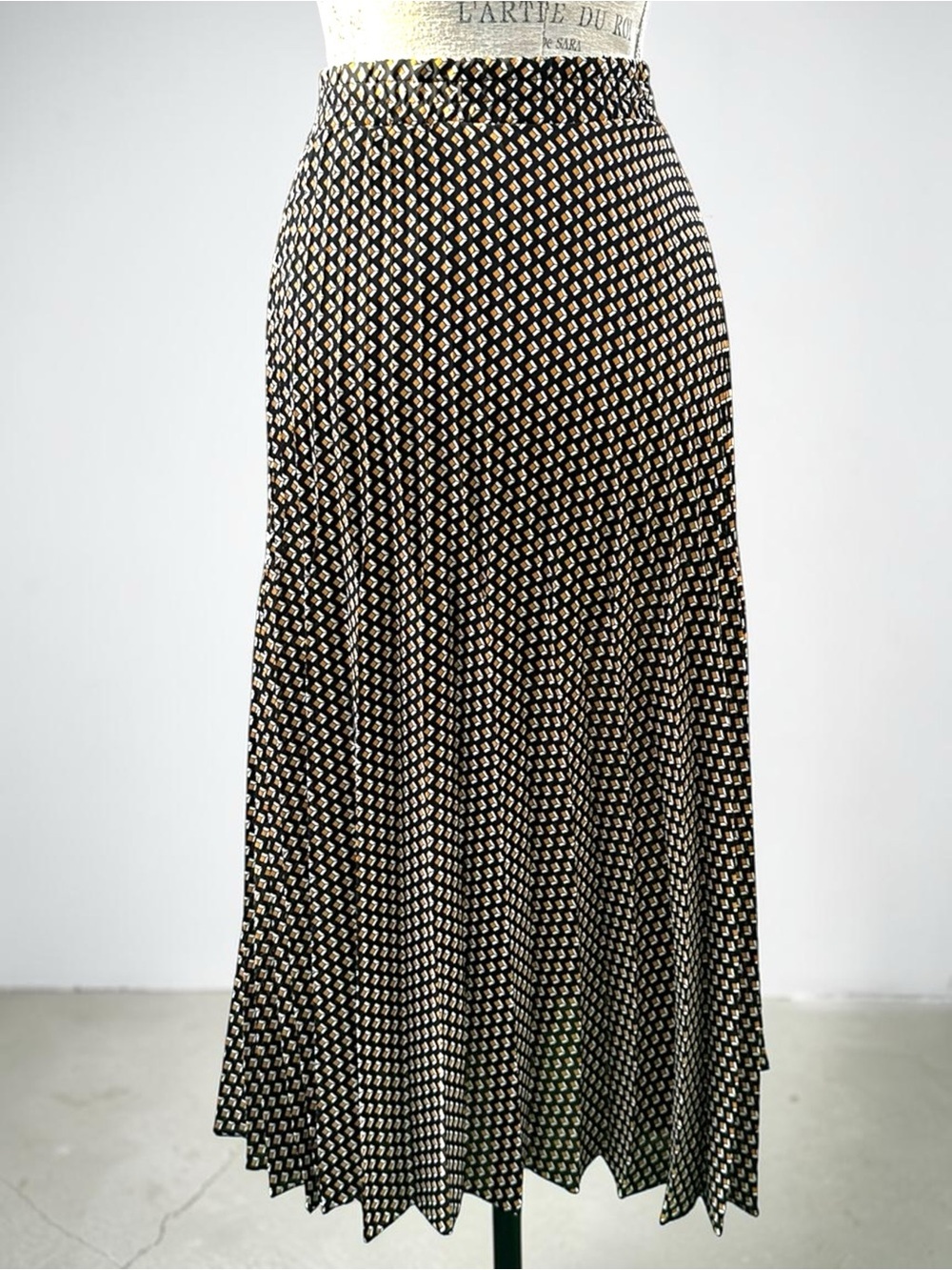 Max Studio Pleated Geometric Diamond Midi Skirt Size L - Picture 3 of 8